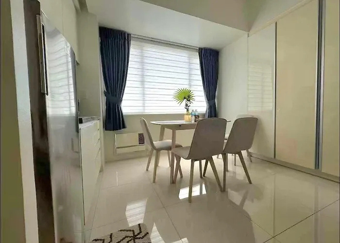 Calyx Residences With Infinity Pool