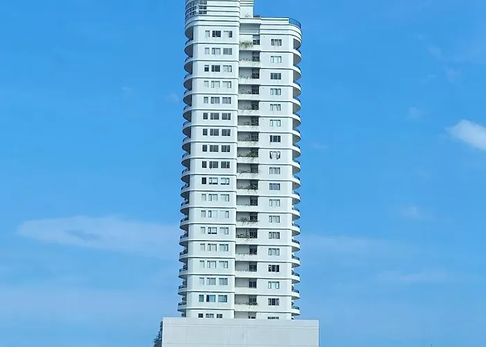 Hotel Calyx Residences With Infinity Pool Cebu