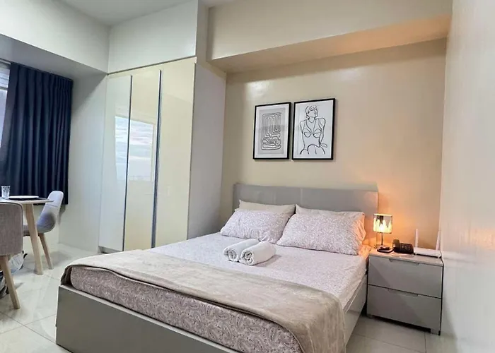 Calyx Residences With Infinity Pool 5* Cebu